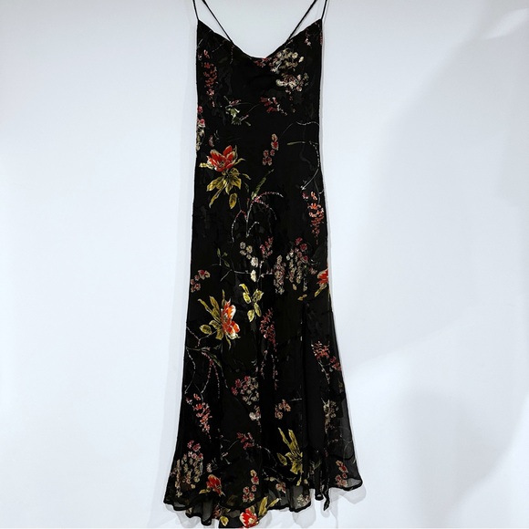 Astr The Label Gaia Floral Midi Dress
Black Orange Burnout  size Large - Picture 7 of 16
